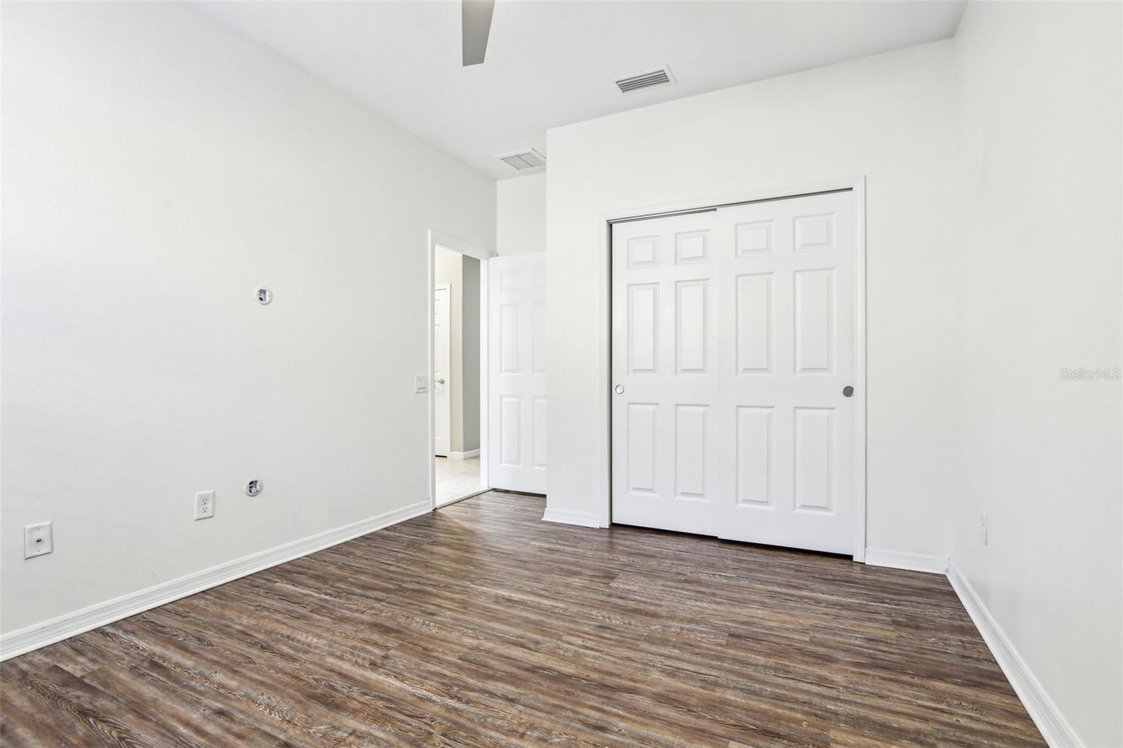 2127 LANDSIDE DR, VALRICO, FL, 33594