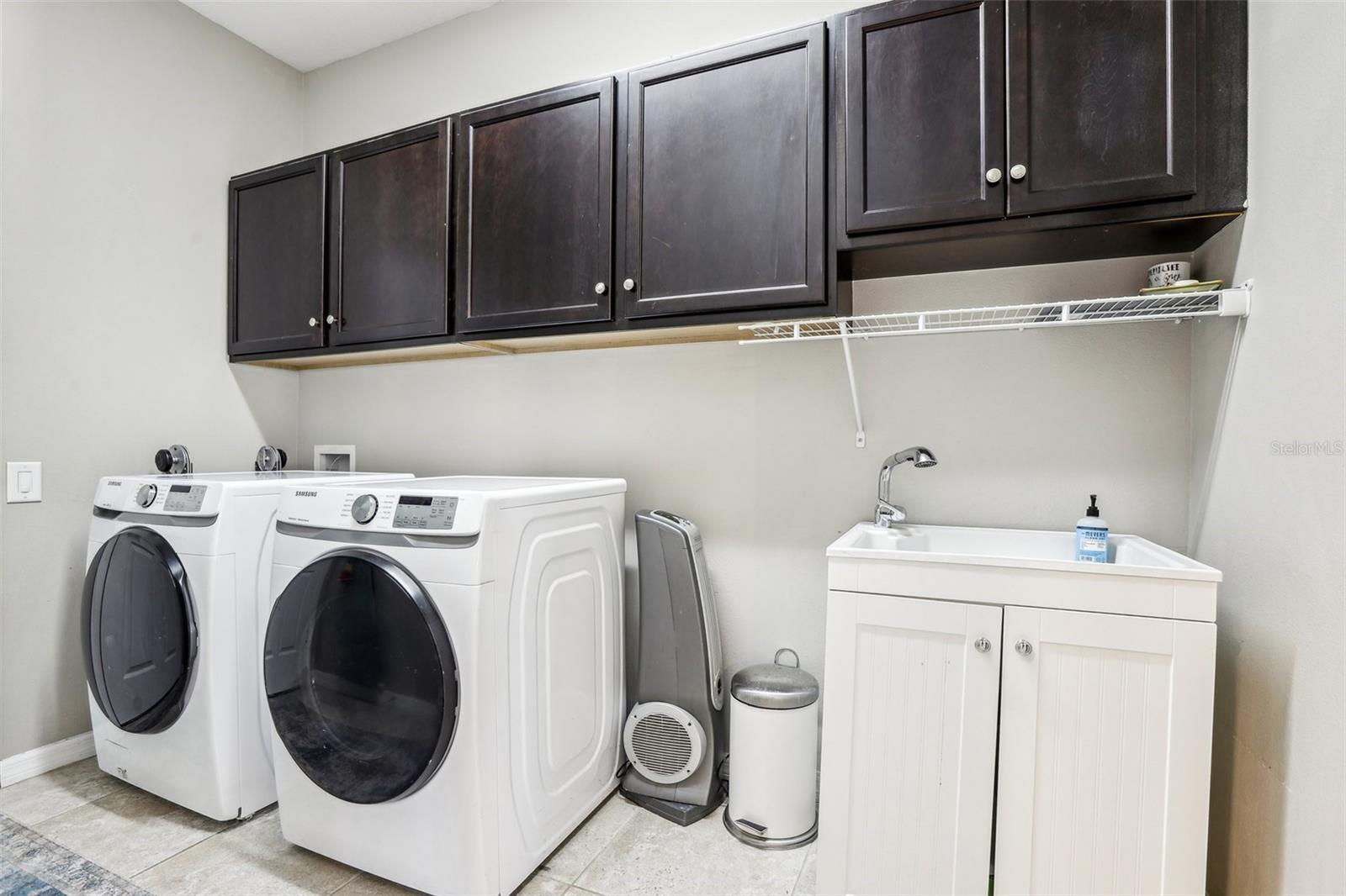 2127 LANDSIDE DR, VALRICO, FL, 33594