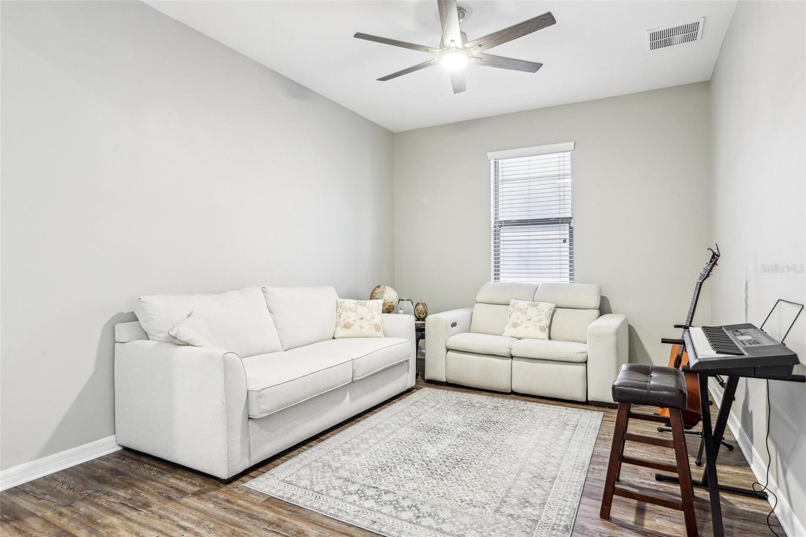 2127 LANDSIDE DR, VALRICO, FL, 33594