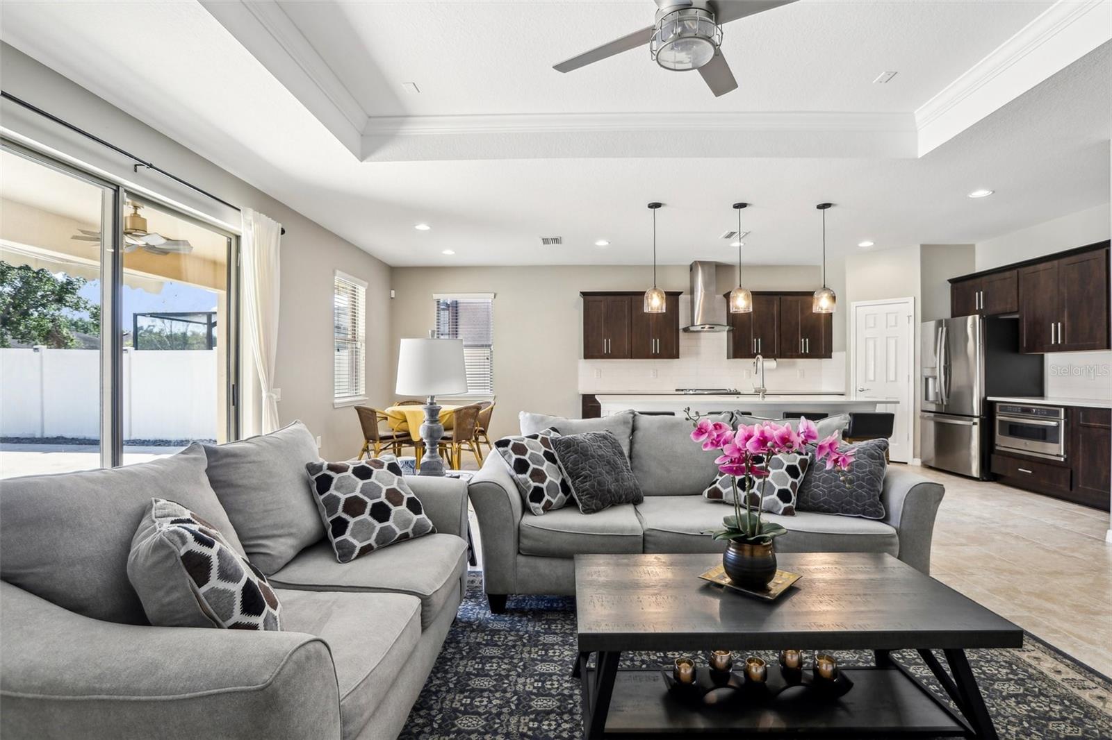 2127 LANDSIDE DR, VALRICO, FL, 33594