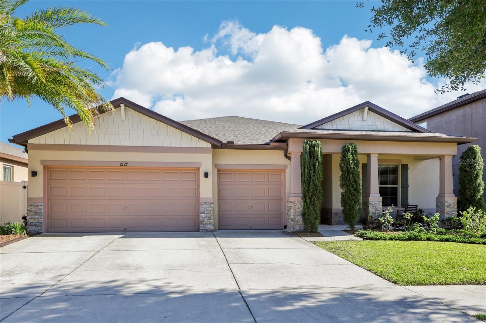 2127 LANDSIDE DR, VALRICO, FL, 33594