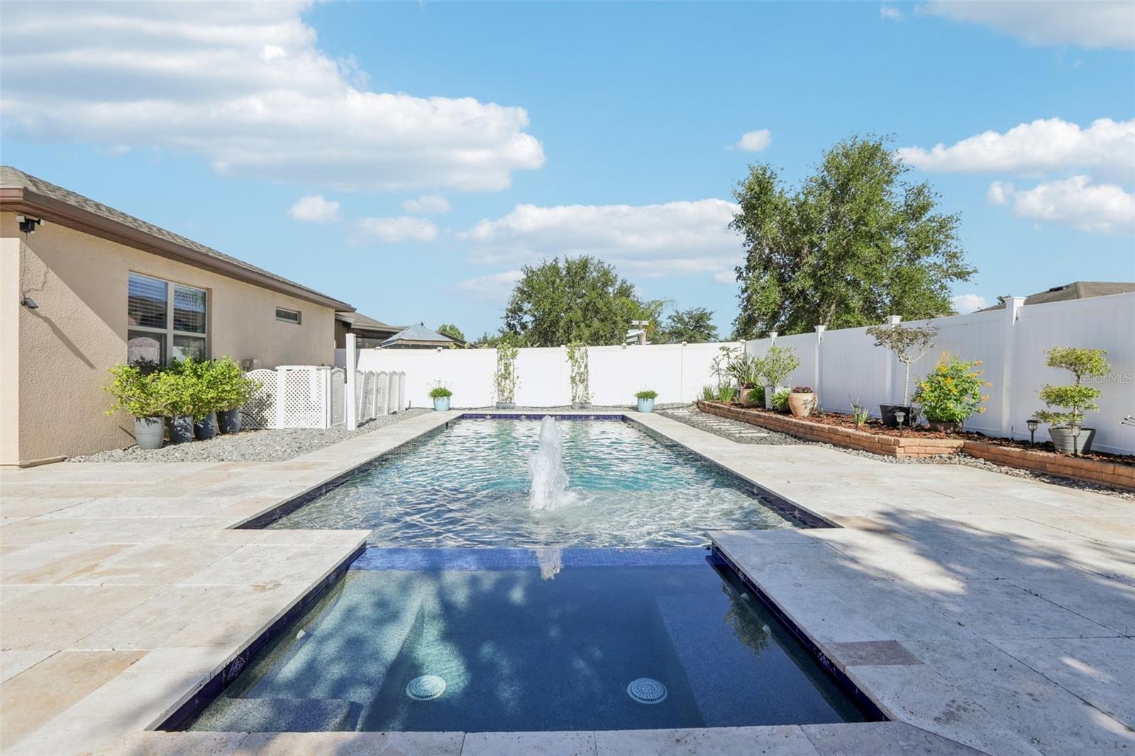 2127 LANDSIDE DR, VALRICO, FL, 33594