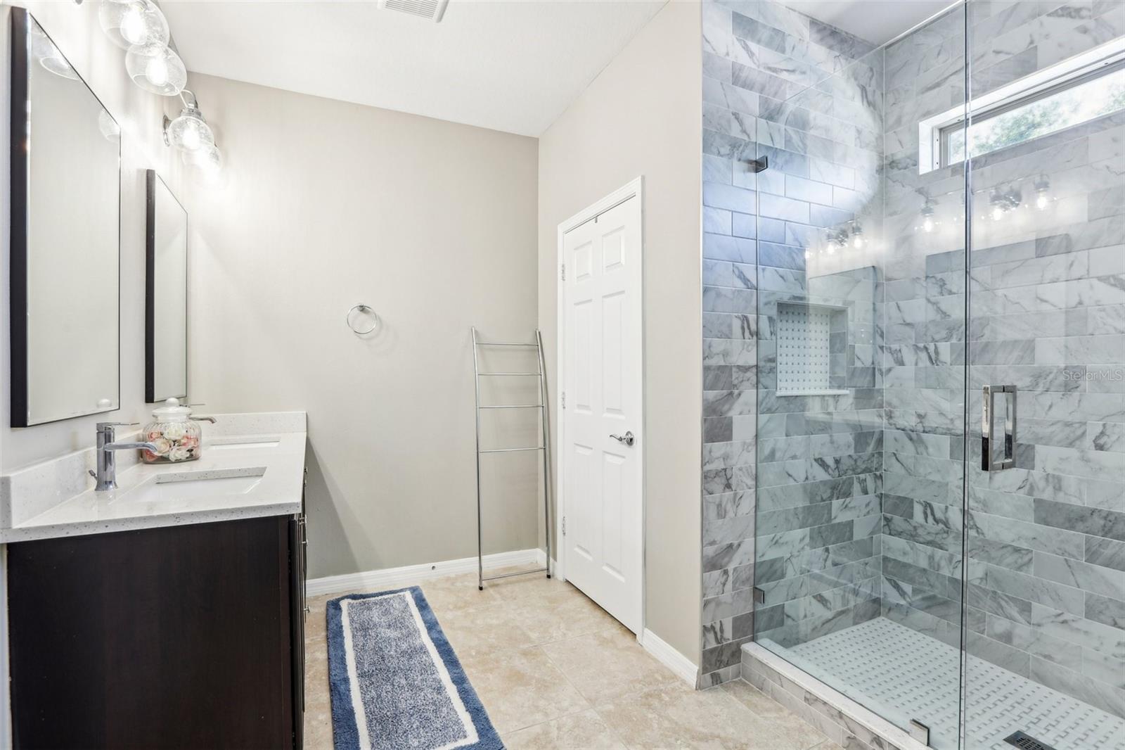 2127 LANDSIDE DR, VALRICO, FL, 33594