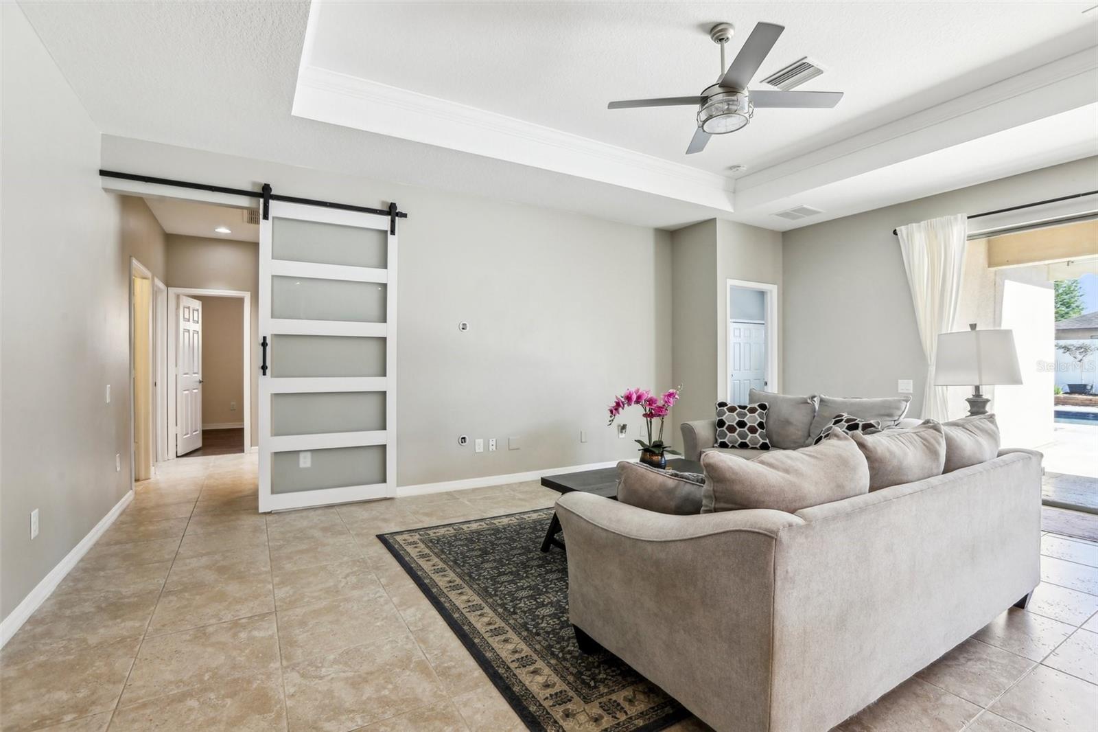 2127 LANDSIDE DR, VALRICO, FL, 33594