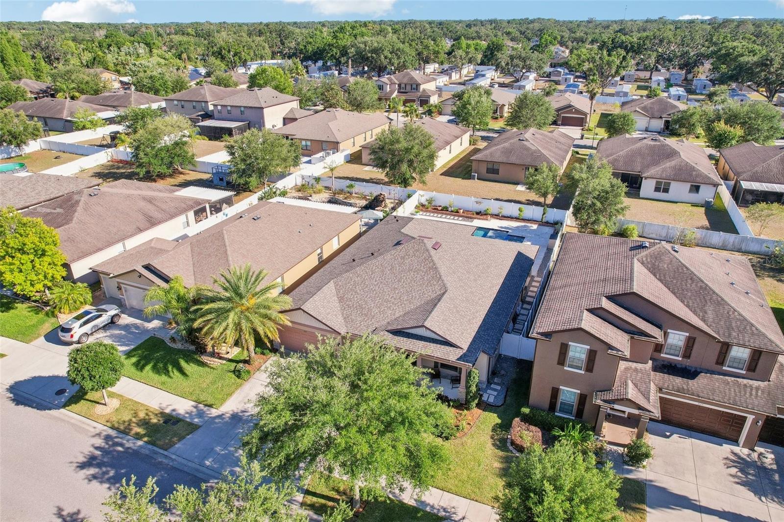 2127 LANDSIDE DR, VALRICO, FL, 33594