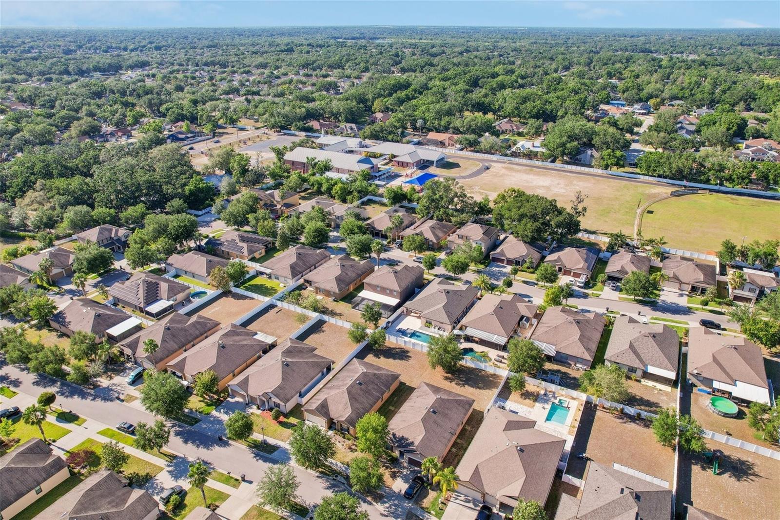 2127 LANDSIDE DR, VALRICO, FL, 33594