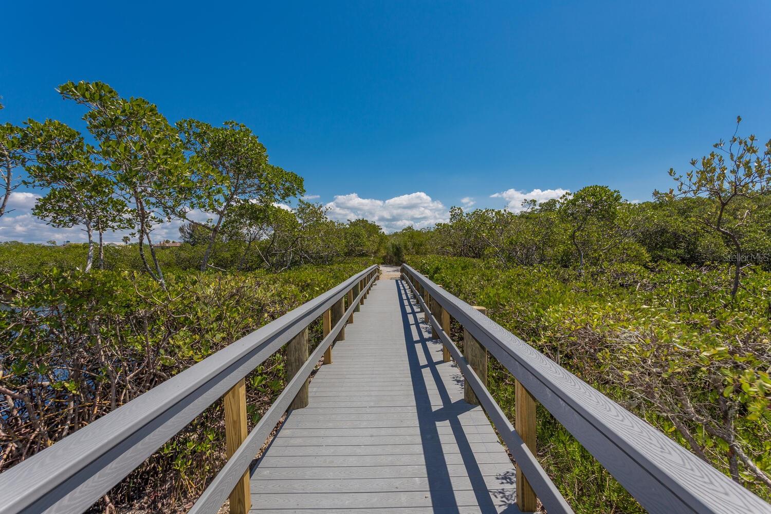 1612 STARLING DR #101, SARASOTA, FL, 34231