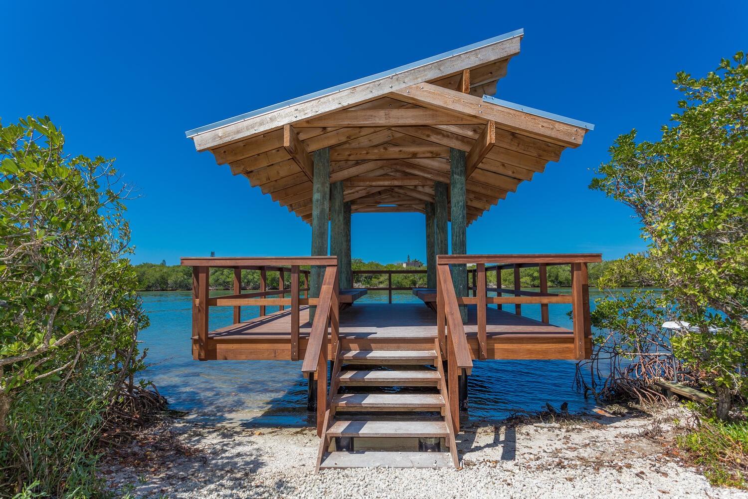 1612 STARLING DR #101, SARASOTA, FL, 34231