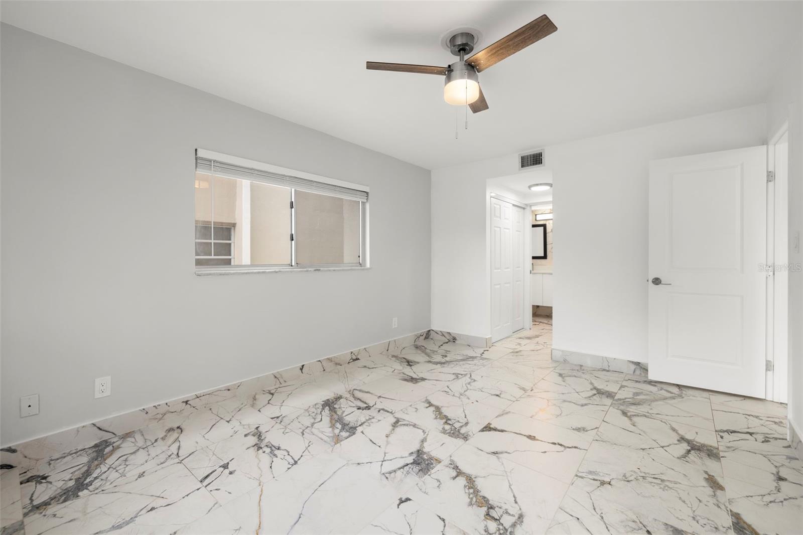 4610 W GRAY ST #110, TAMPA, FL, 33609