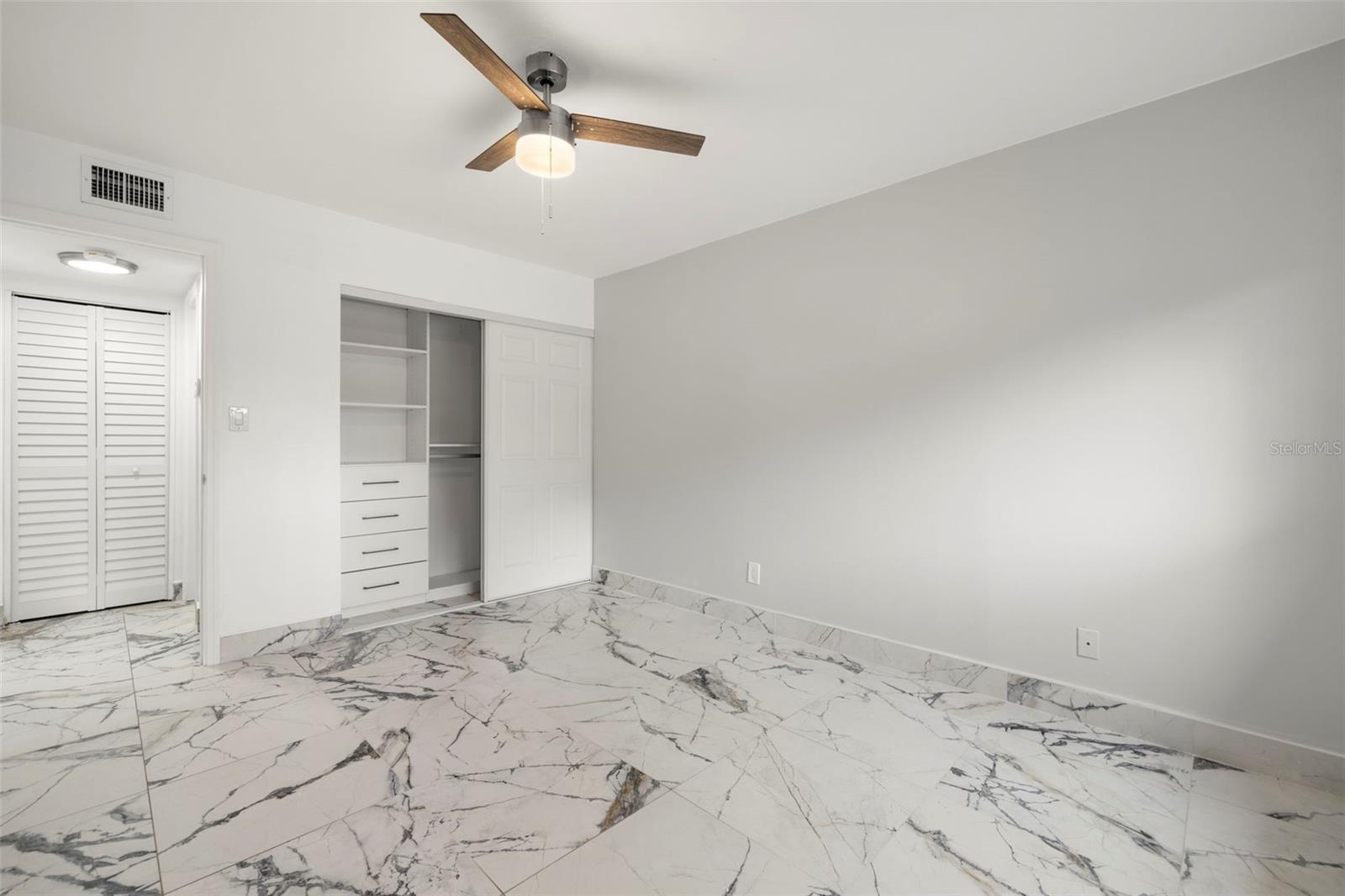 4610 W GRAY ST #110, TAMPA, FL, 33609