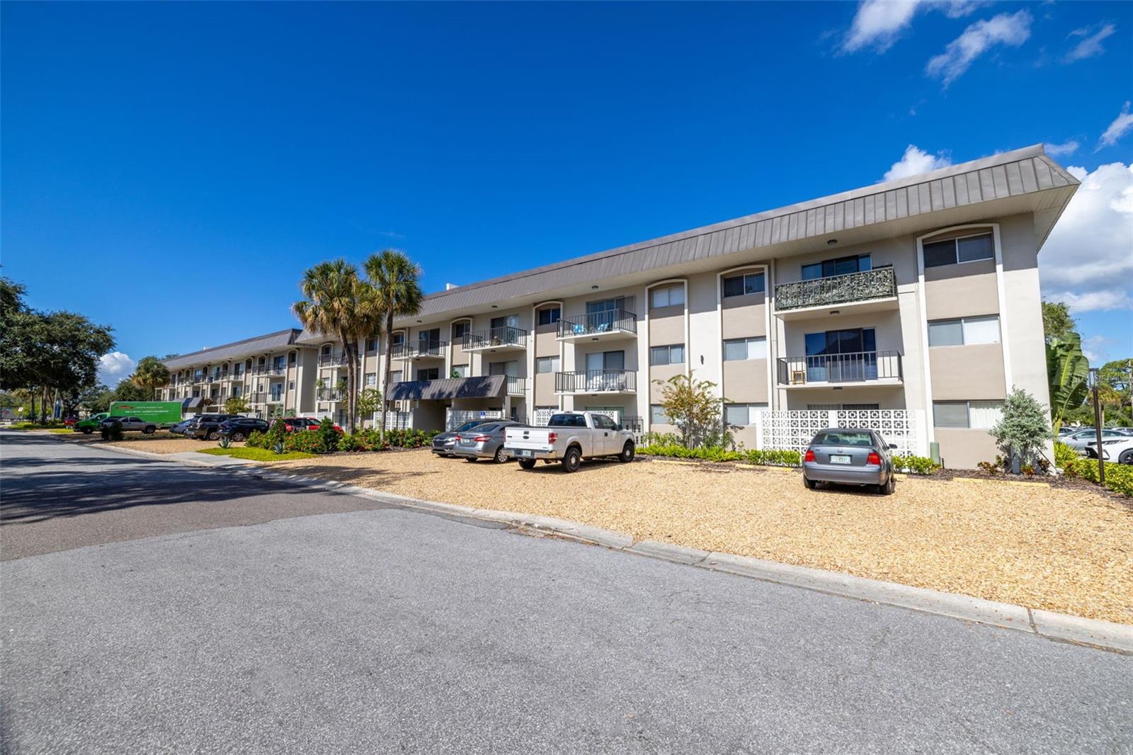 4610 W GRAY ST #110, TAMPA, FL, 33609