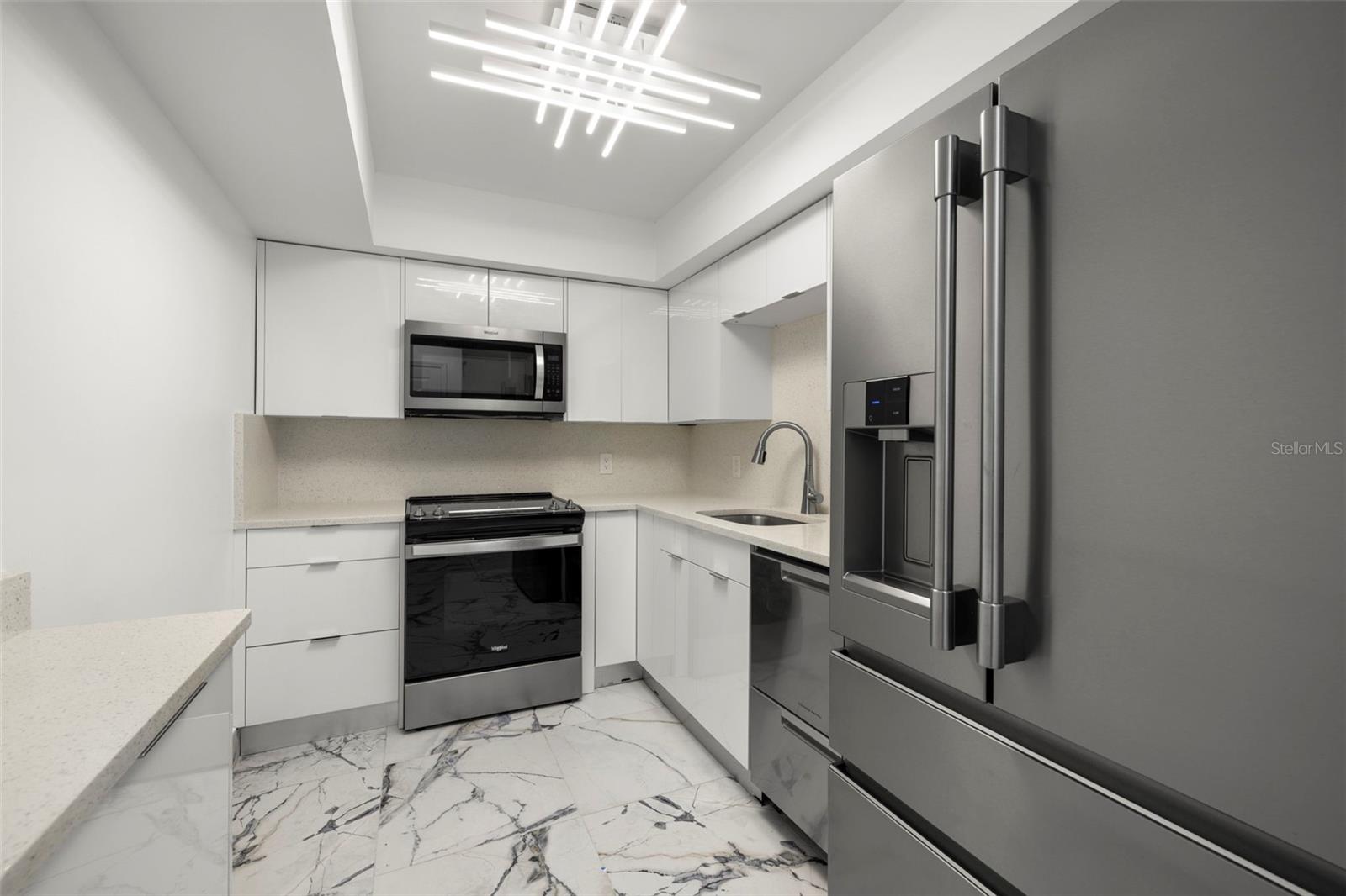 4610 W GRAY ST #110, TAMPA, FL, 33609