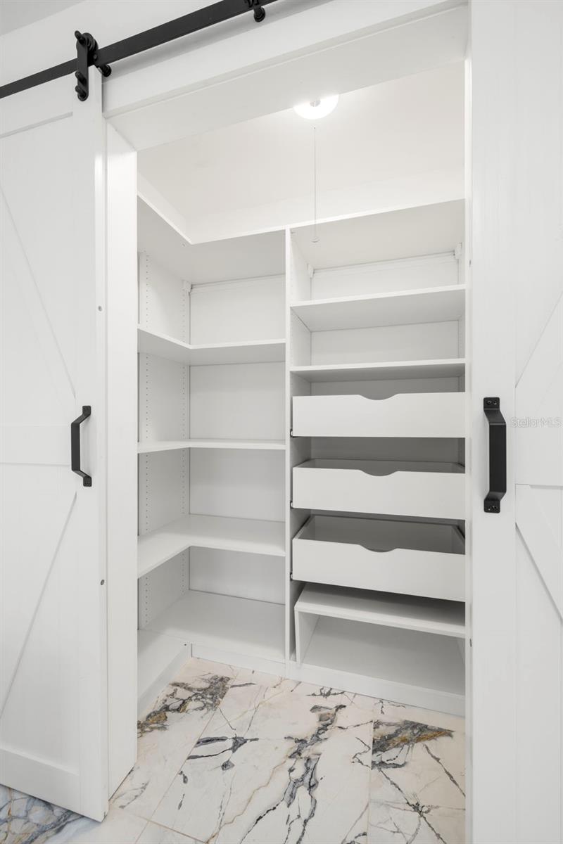 4610 W GRAY ST #110, TAMPA, FL, 33609