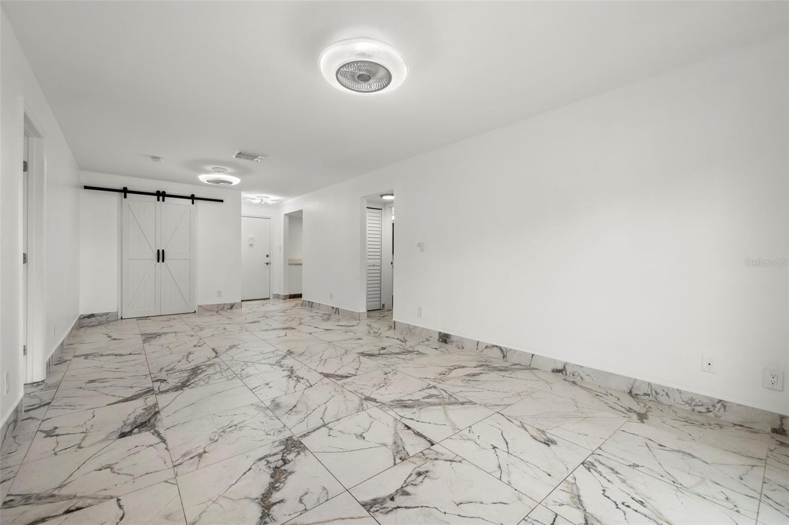 4610 W GRAY ST #110, TAMPA, FL, 33609