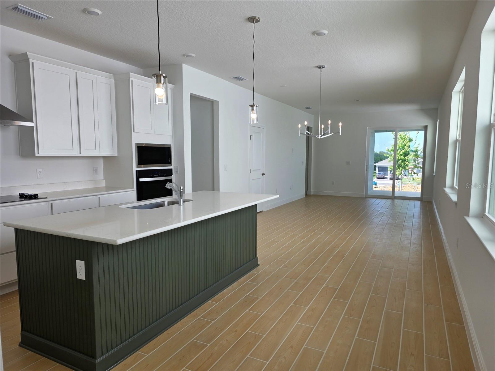 2116 SUNSHINE PEAK DR, MINNEOLA, FL, 34715