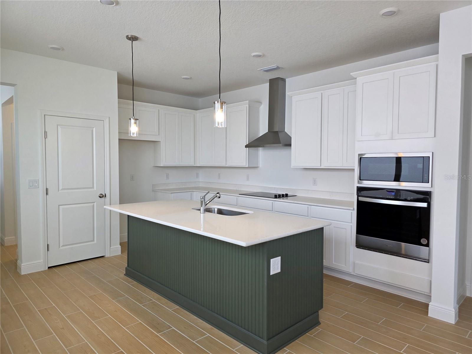 2116 SUNSHINE PEAK DR, MINNEOLA, FL, 34715