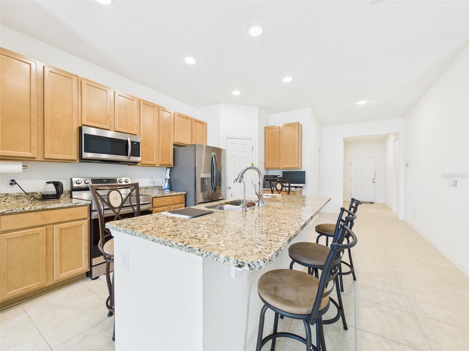 3363 CURLEW AVE, LEESBURG, FL, 34748