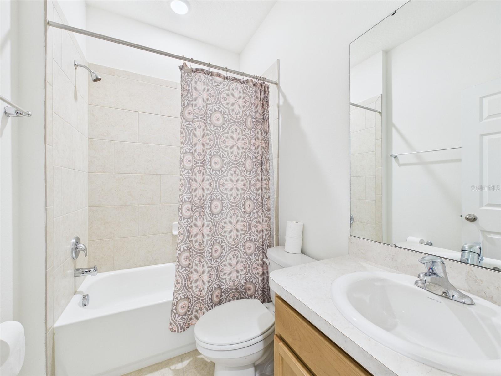 3363 CURLEW AVE, LEESBURG, FL, 34748