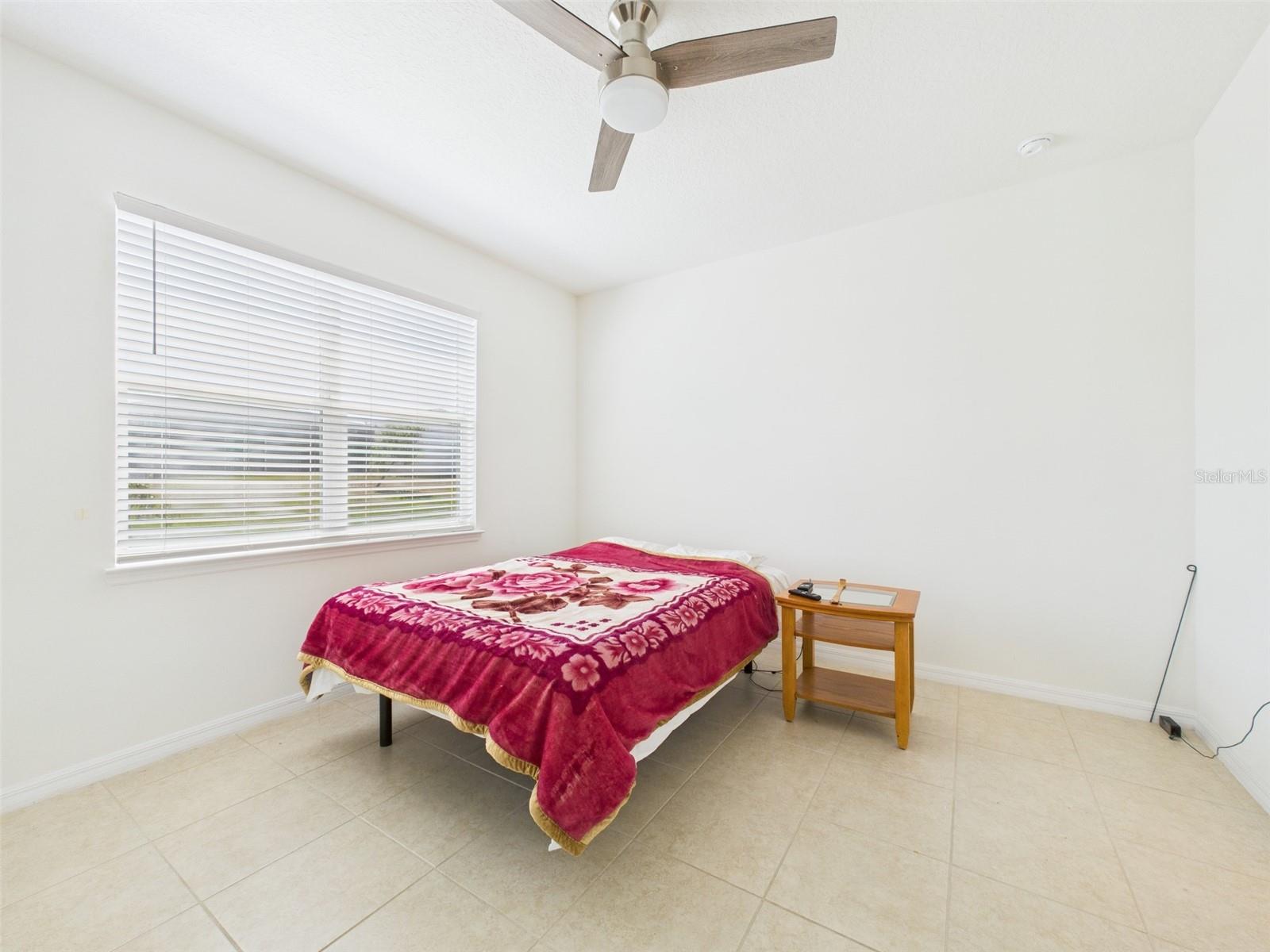 3363 CURLEW AVE, LEESBURG, FL, 34748