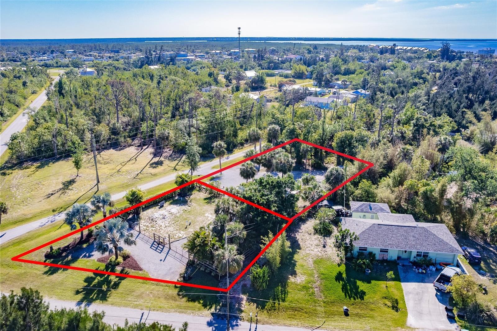 4262 SOUTHLAND AVE, PORT CHARLOTTE, FL, 33953