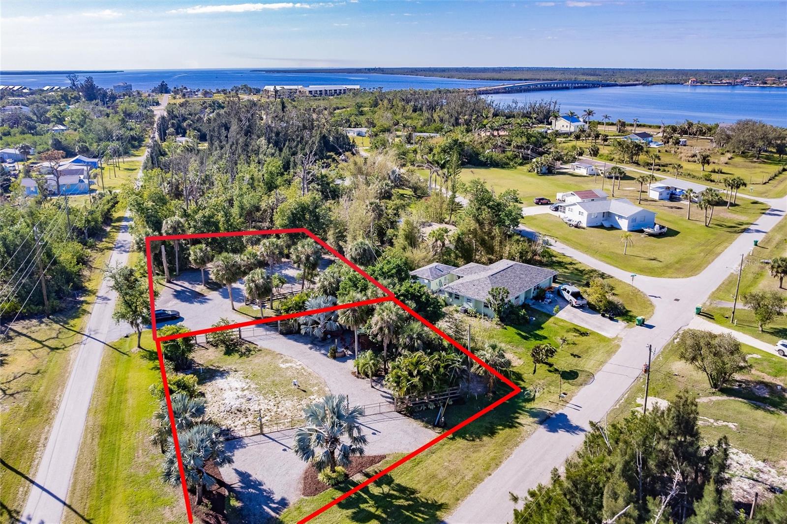 4262 SOUTHLAND AVE, PORT CHARLOTTE, FL, 33953