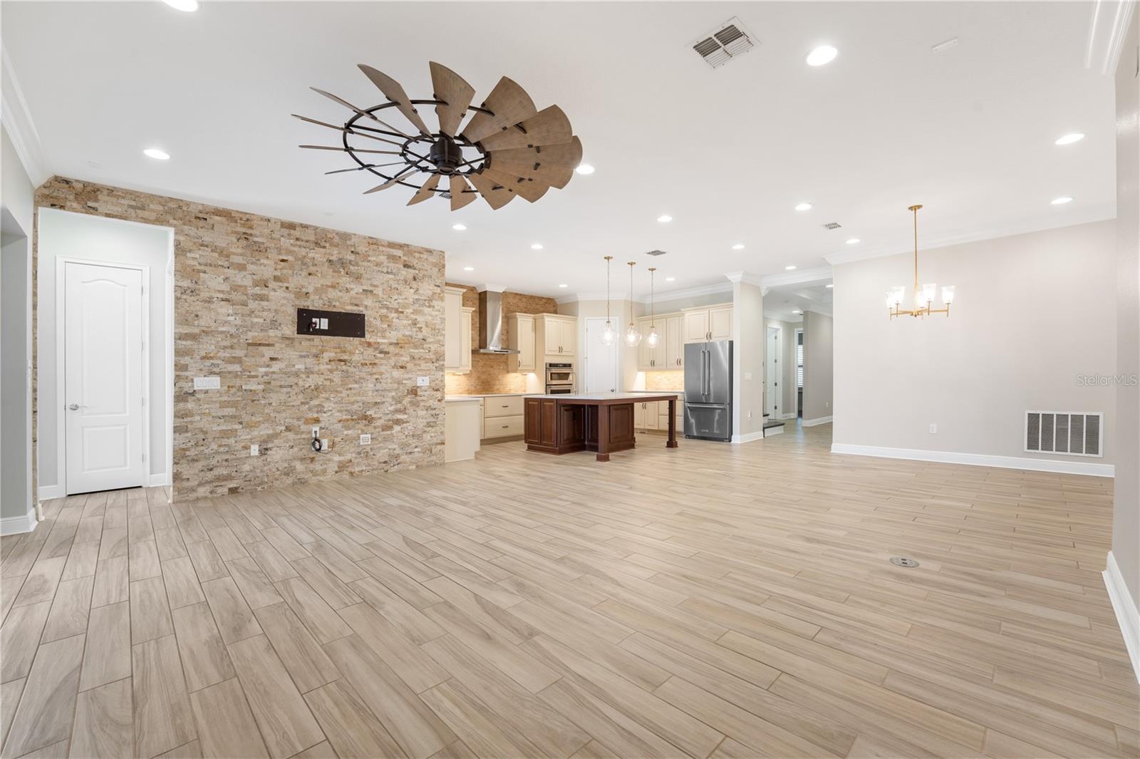 9895 WINNINGTON ST, ORLANDO, FL, 32832