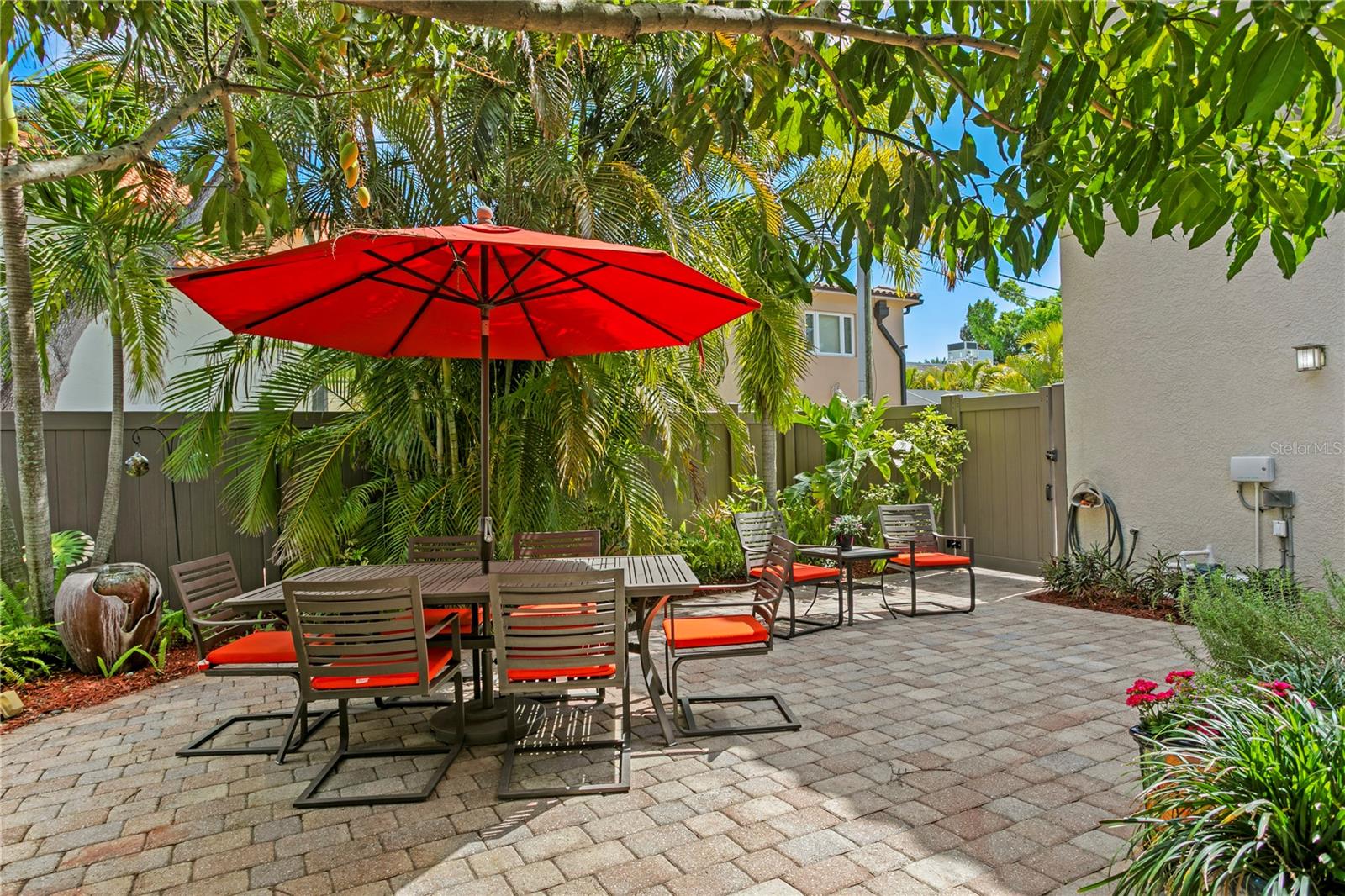 2421 BREVARD RD NE, ST PETERSBURG, FL, 33704