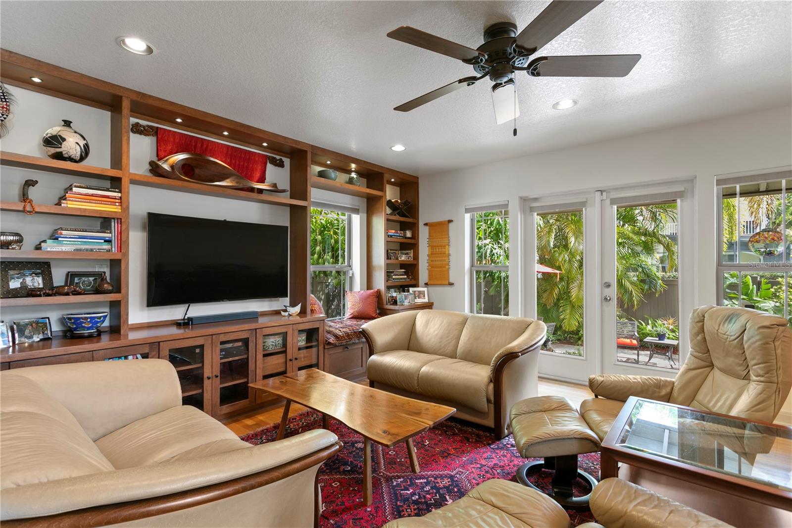 2421 BREVARD RD NE, ST PETERSBURG, FL, 33704