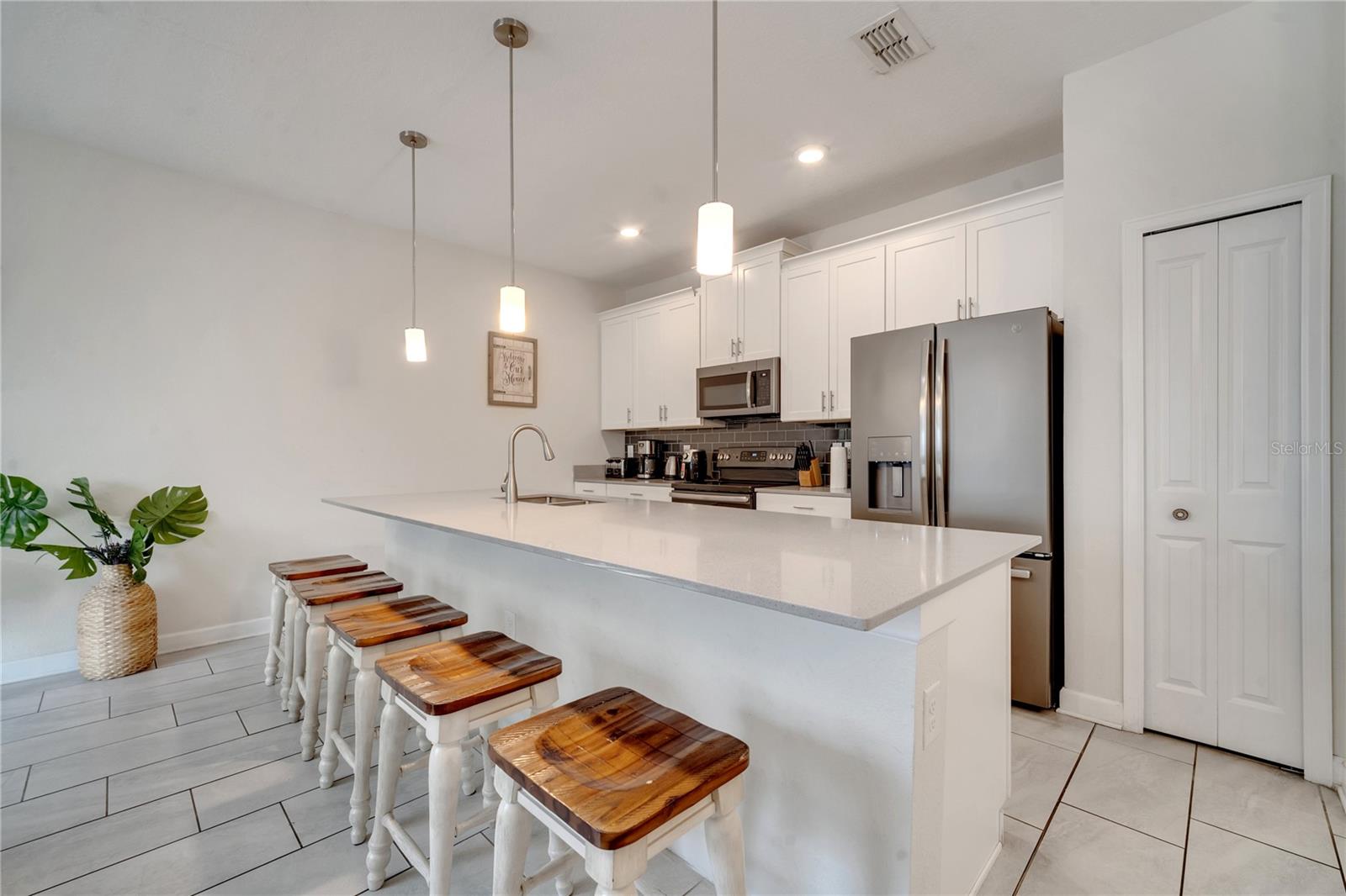 368 OCEAN COURSE AVE, DAVENPORT, FL, 33896