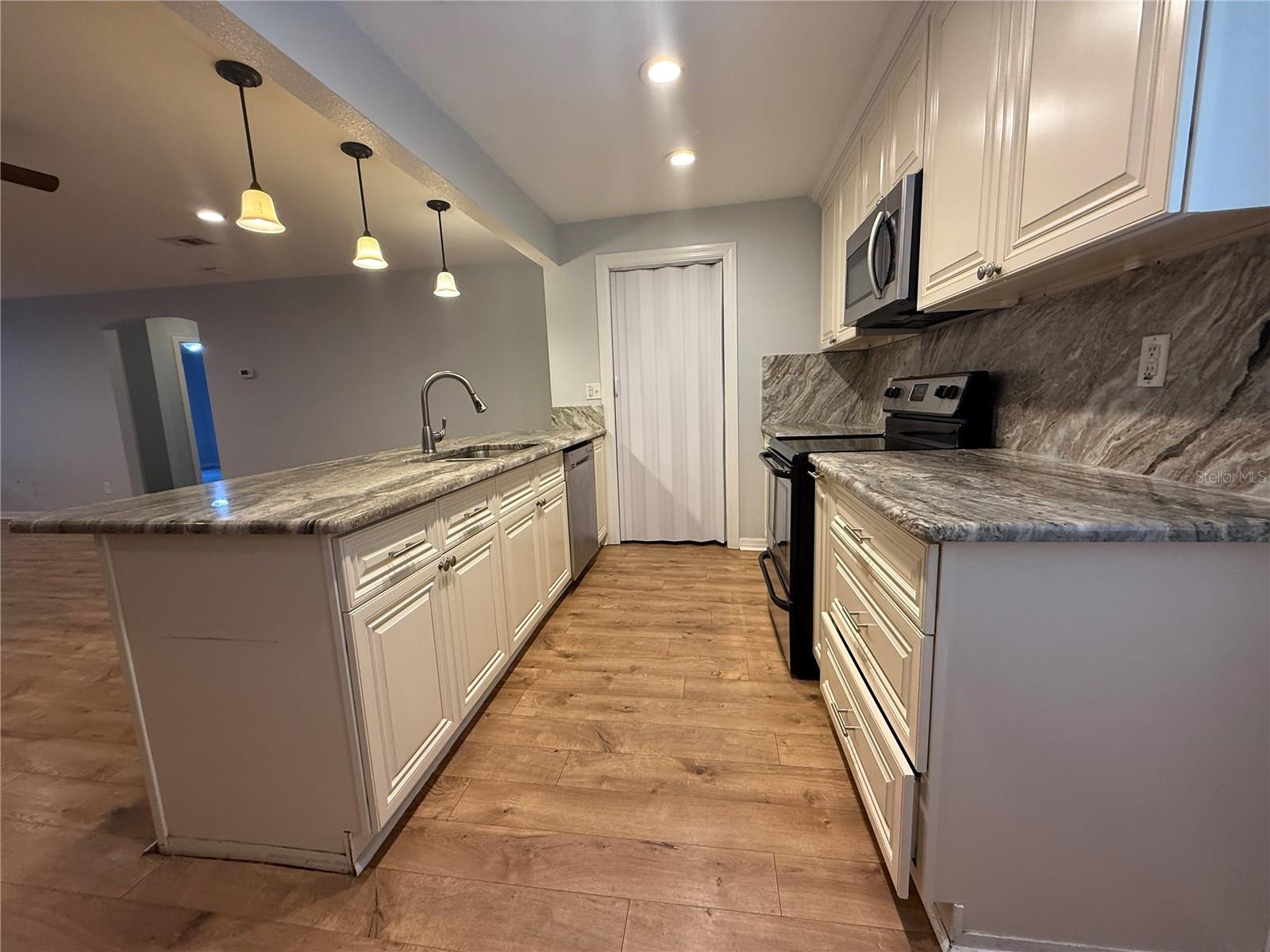 40709 MELROSE AVE, ZEPHYRHILLS, FL, 33540