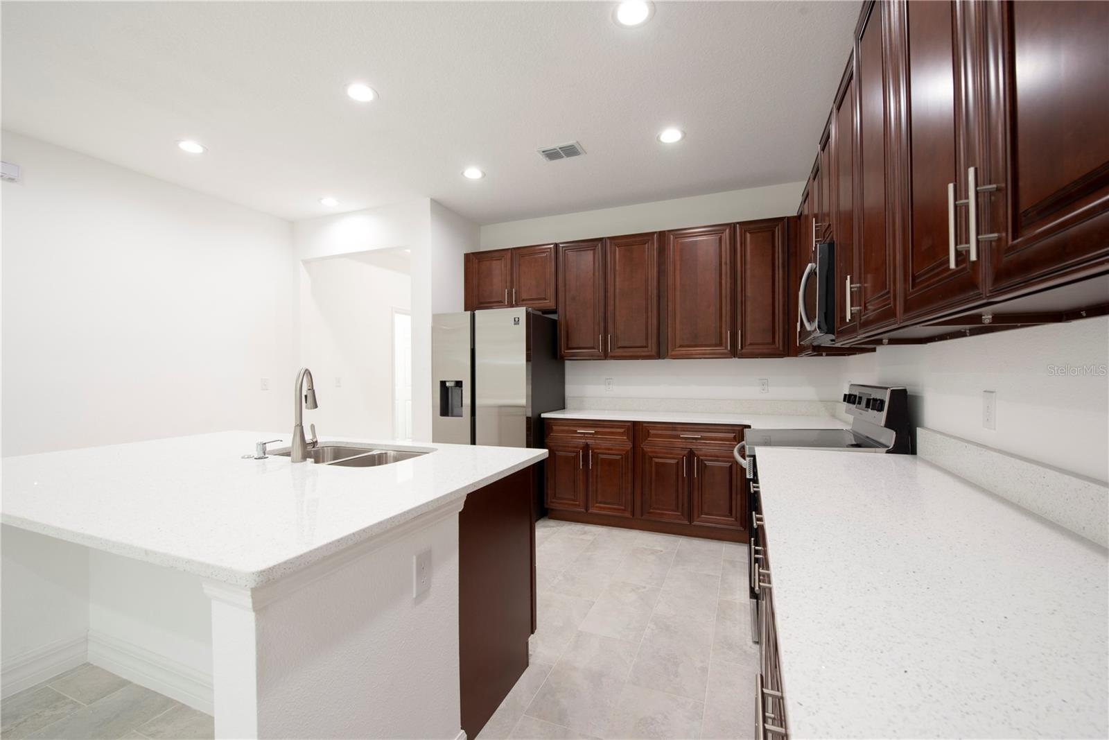 1081 UNIVERSAL REST PLACE PL, KISSIMMEE, FL, 34744