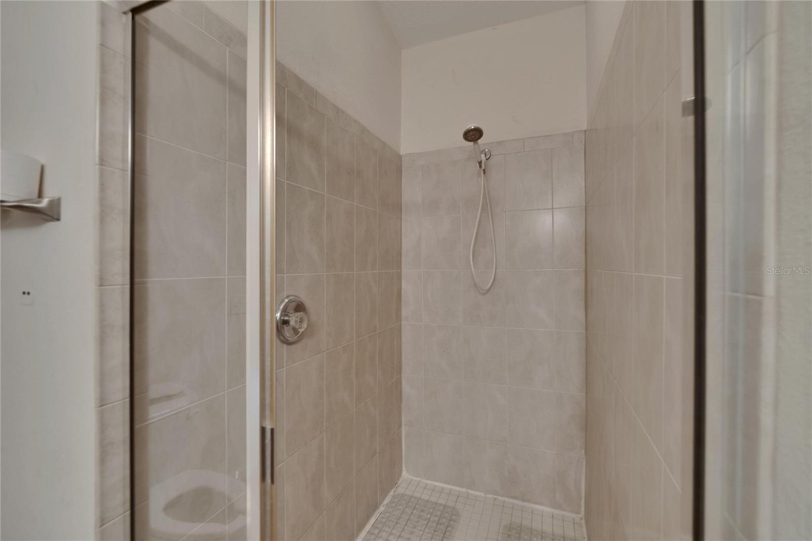 5864 NATURE TERRACE CV, TAMPA, FL, 33617