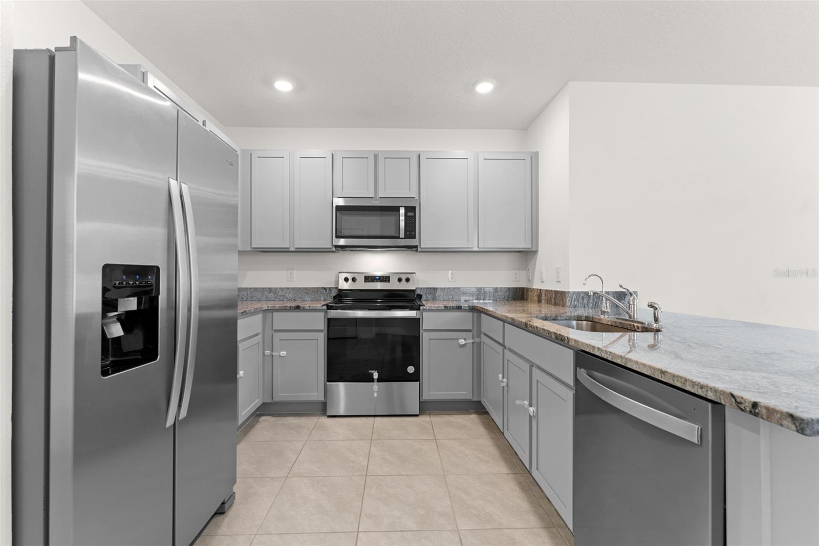 33537 APRICOT TREE CT, WESLEY CHAPEL, FL, 33543