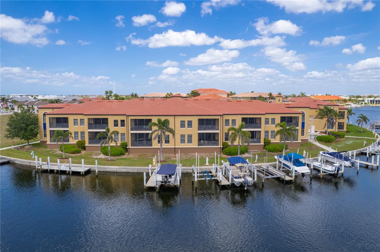 3334 PURPLE MARTIN DR #214, PUNTA GORDA, FL, 33950