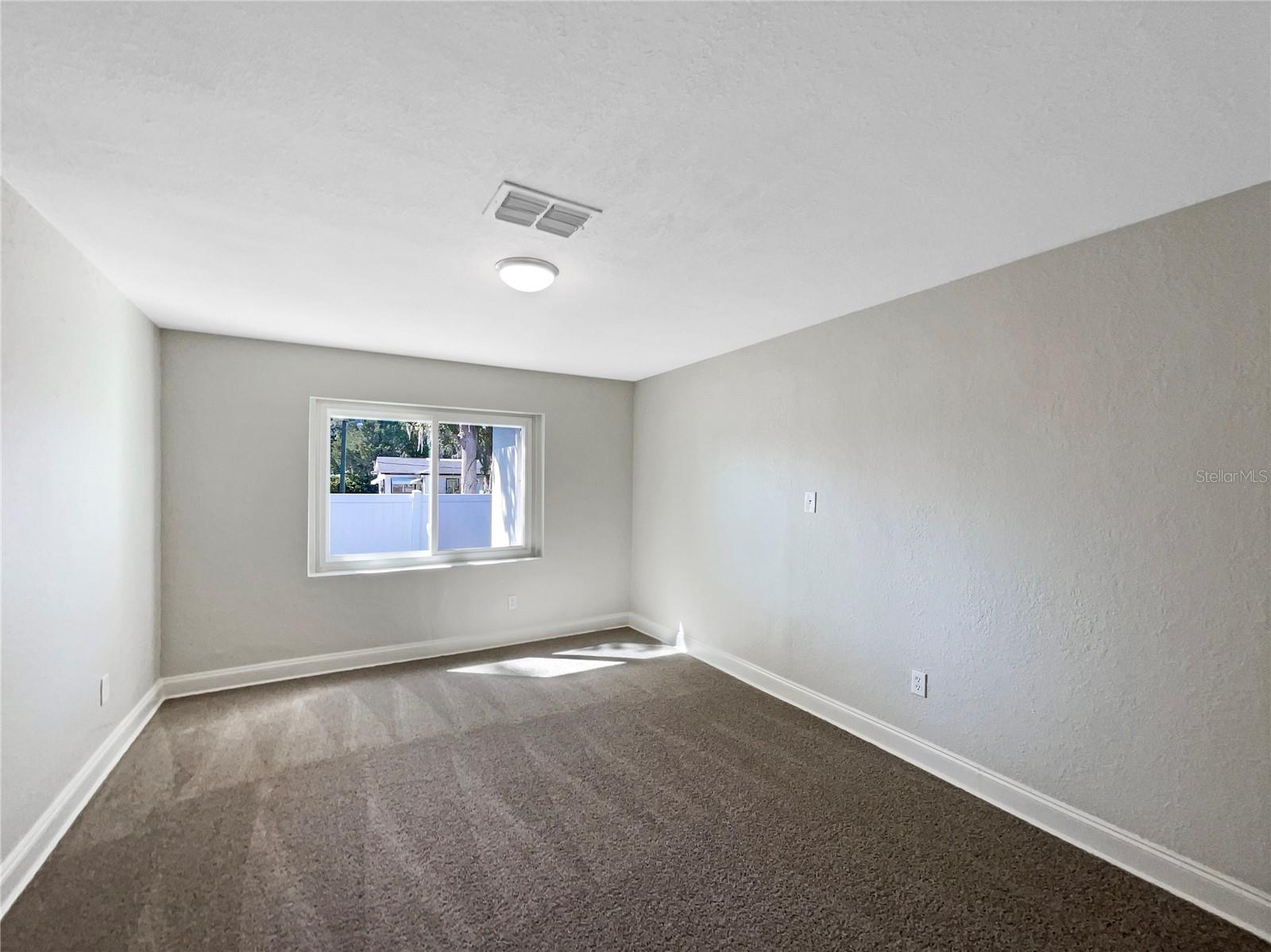 370 E WALDO ST, GROVELAND, FL, 34736