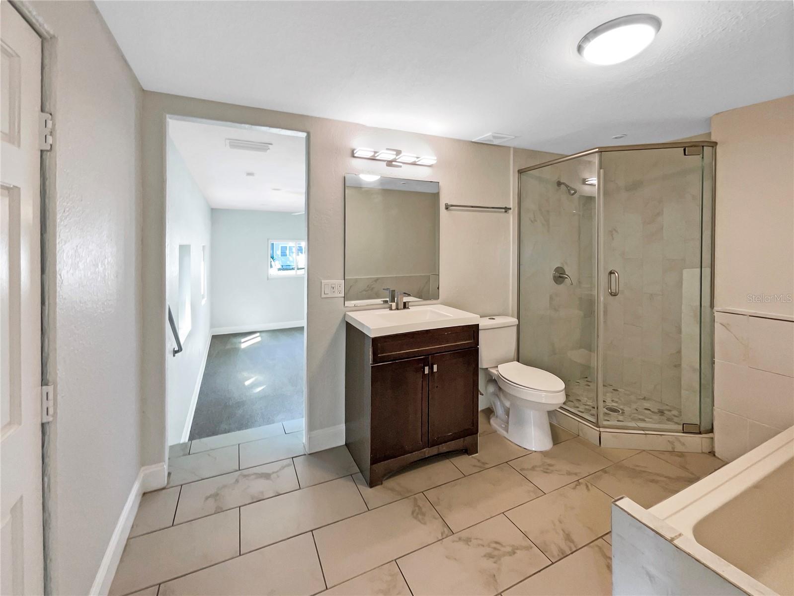 370 E WALDO ST, GROVELAND, FL, 34736