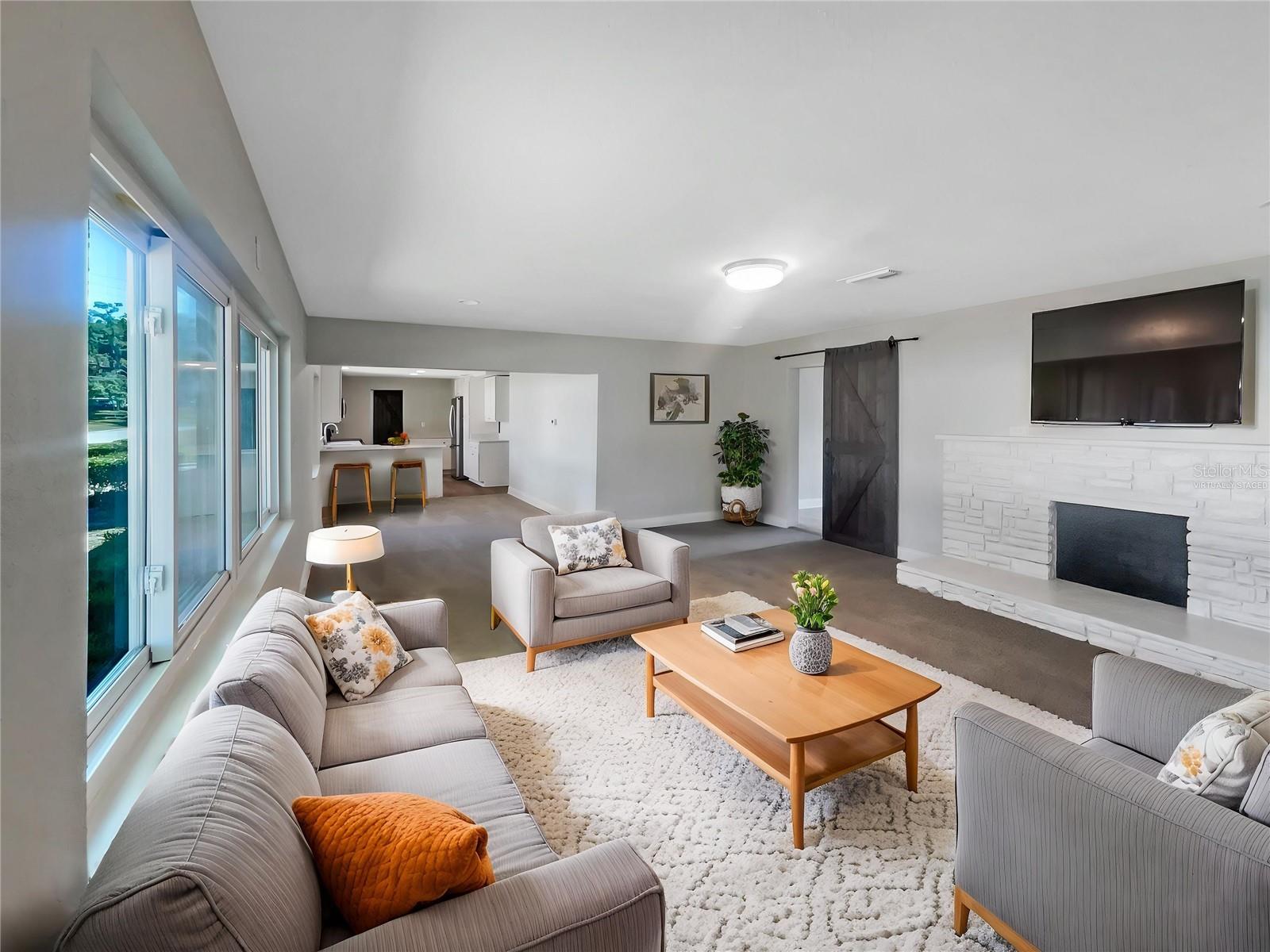 370 E WALDO ST, GROVELAND, FL, 34736