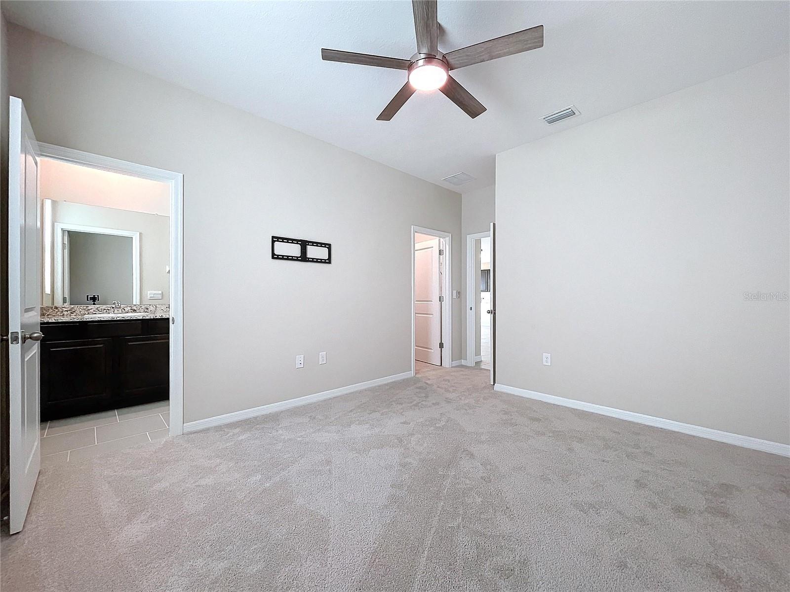 10703 BRIDGEGATE HEIGHTS LOOP, SAN ANTONIO, FL, 33576