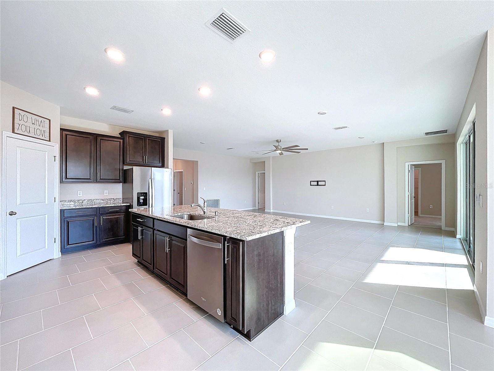 10703 BRIDGEGATE HEIGHTS LOOP, SAN ANTONIO, FL, 33576