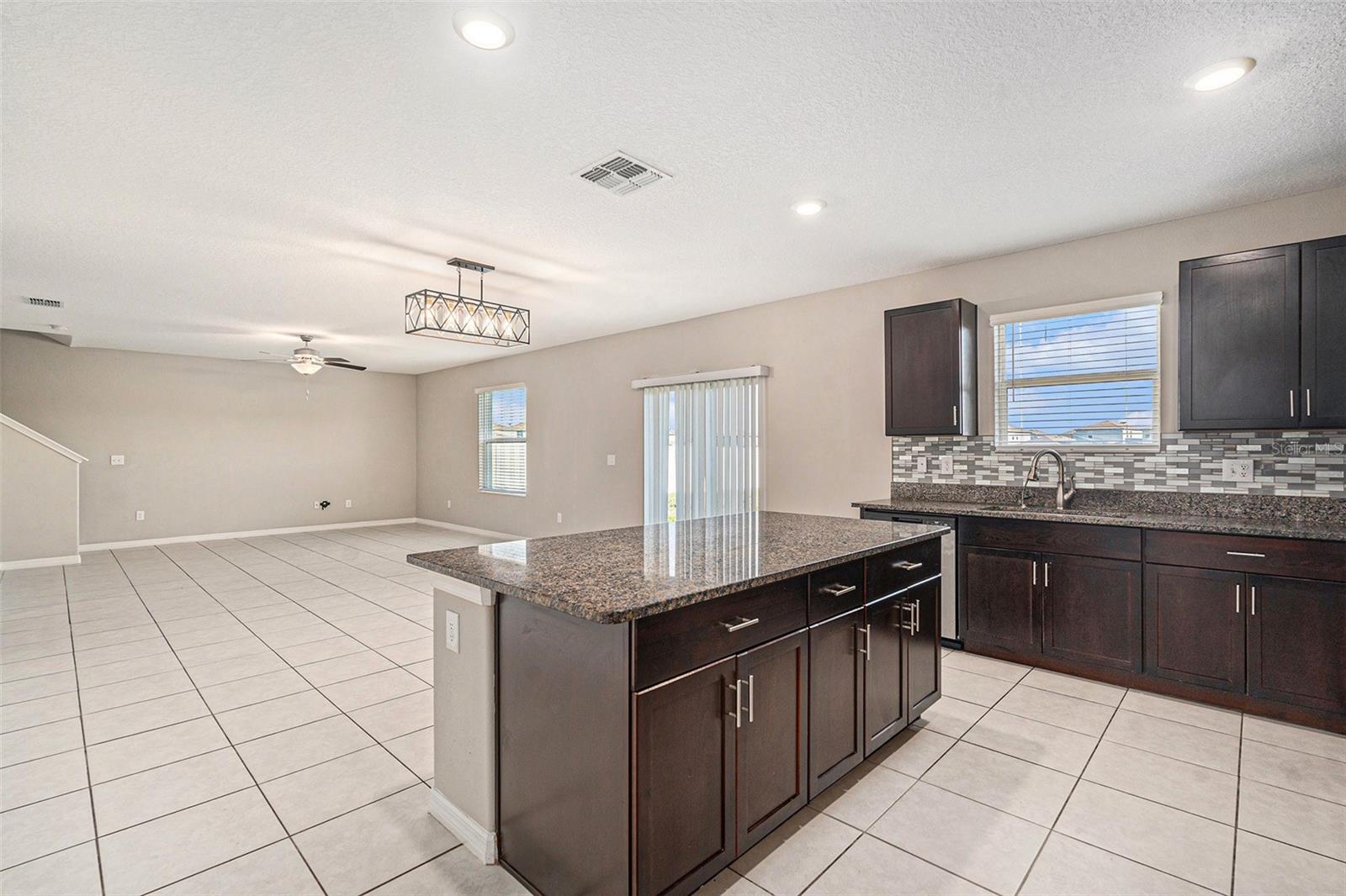 13129 GREAT PLAINS DR, RIVERVIEW, FL, 33579