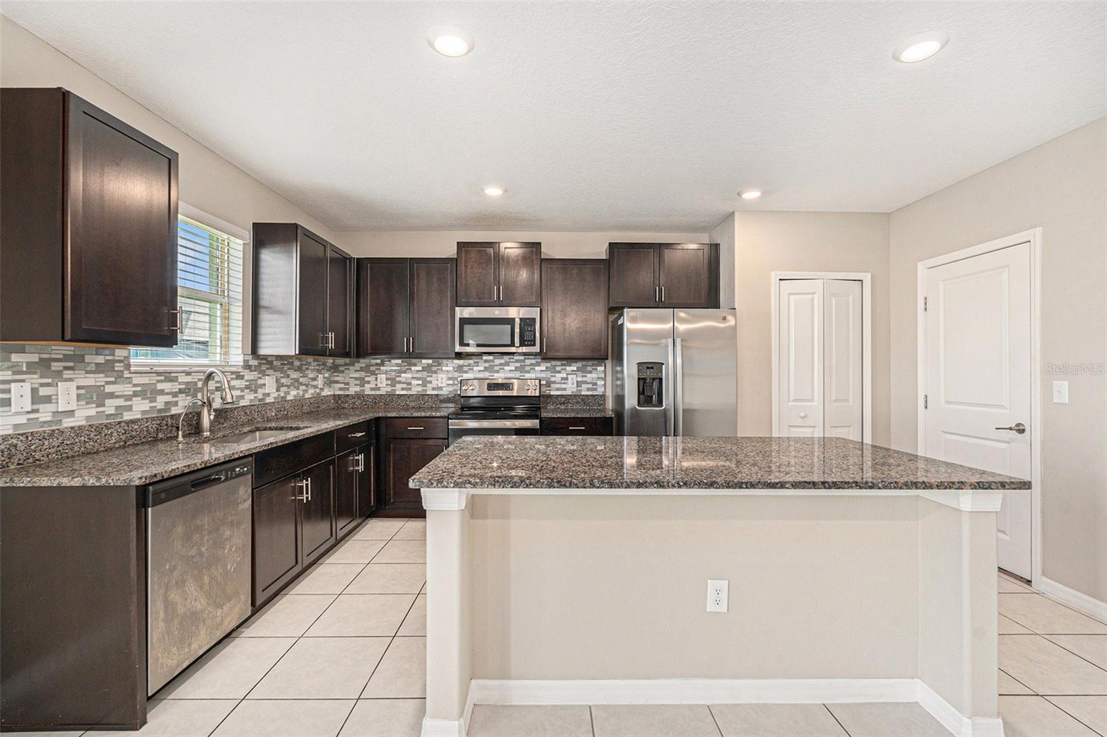 13129 GREAT PLAINS DR, RIVERVIEW, FL, 33579