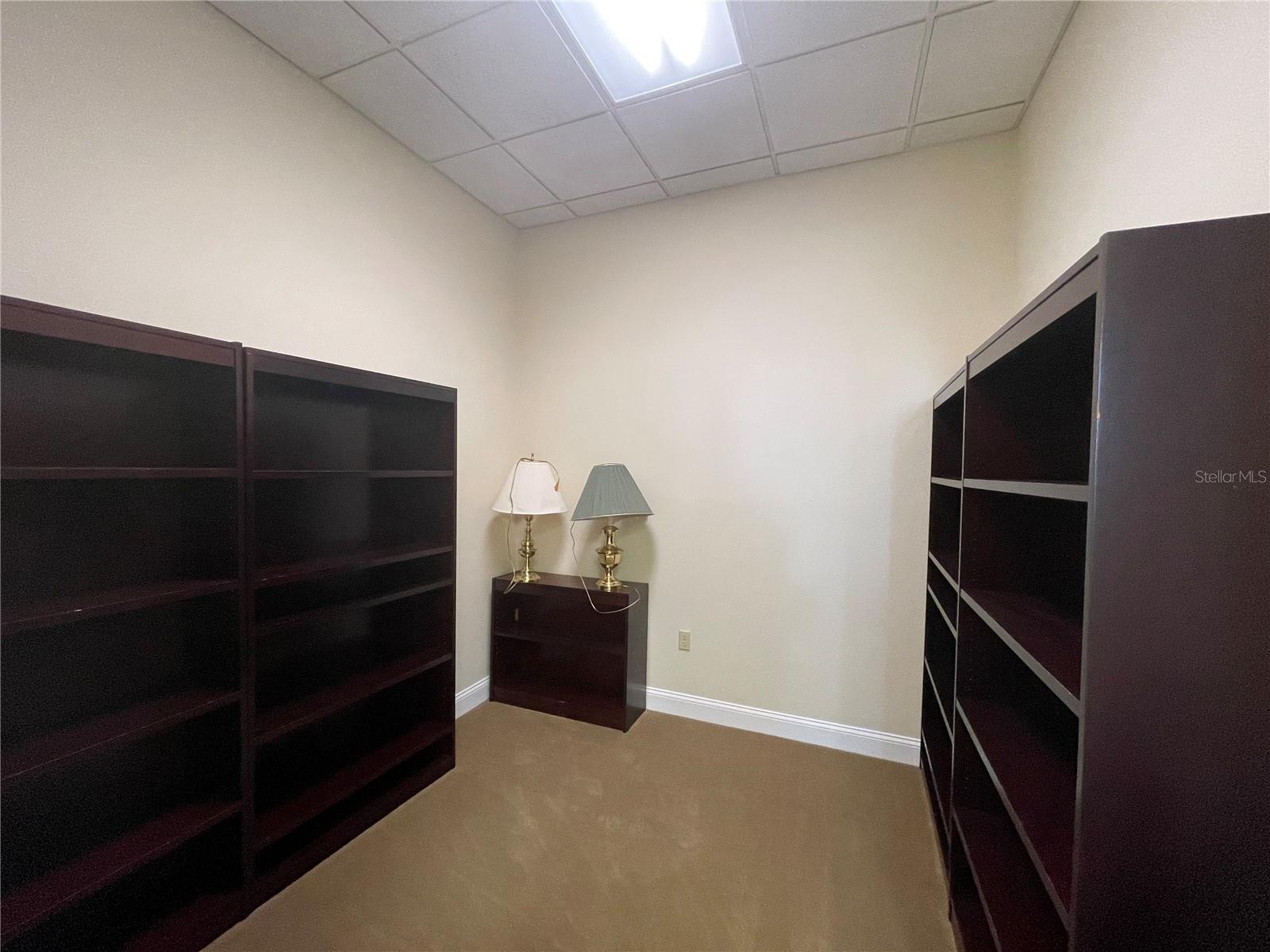 220 W MAIN ST, TAVARES, FL, 32778