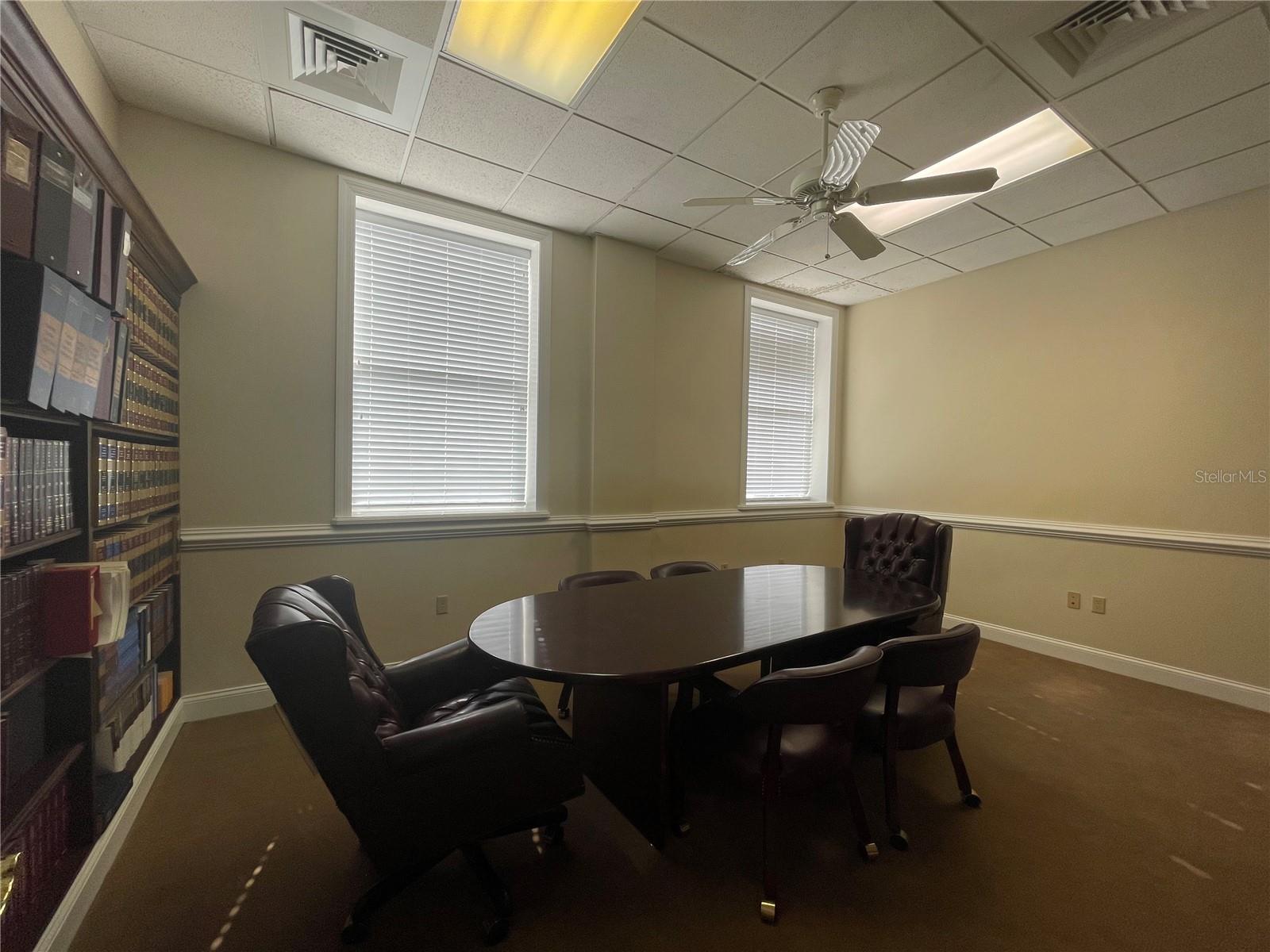 220 W MAIN ST, TAVARES, FL, 32778