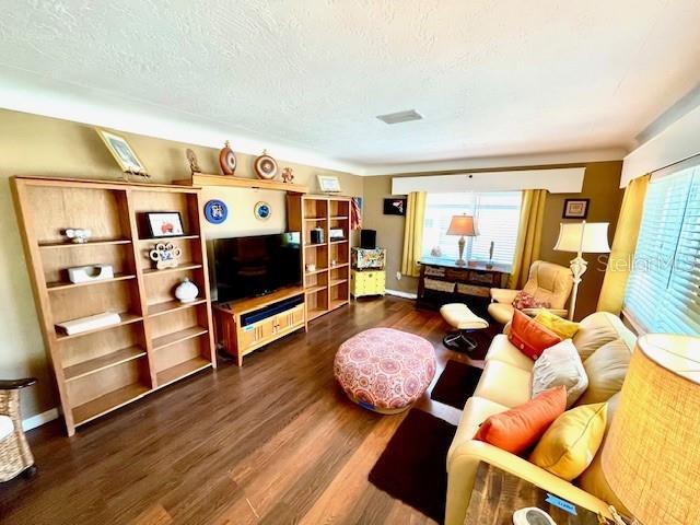 10633 LAKE VISTA DR, SEMINOLE, FL, 33772