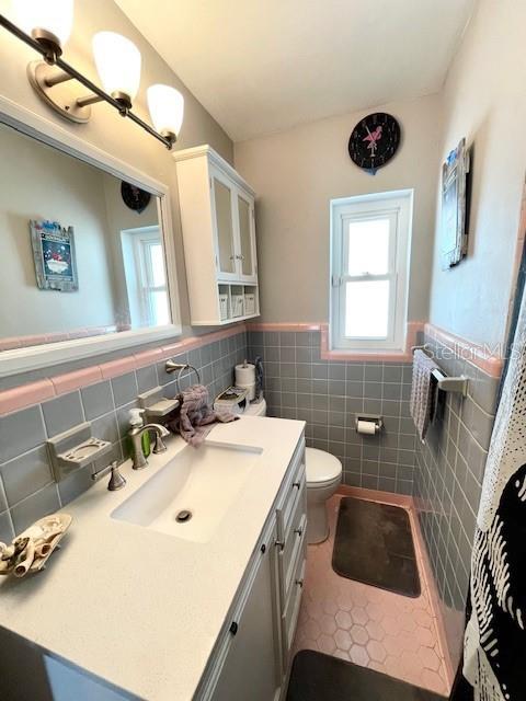 10633 LAKE VISTA DR, SEMINOLE, FL, 33772