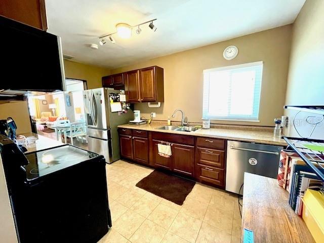 10633 LAKE VISTA DR, SEMINOLE, FL, 33772