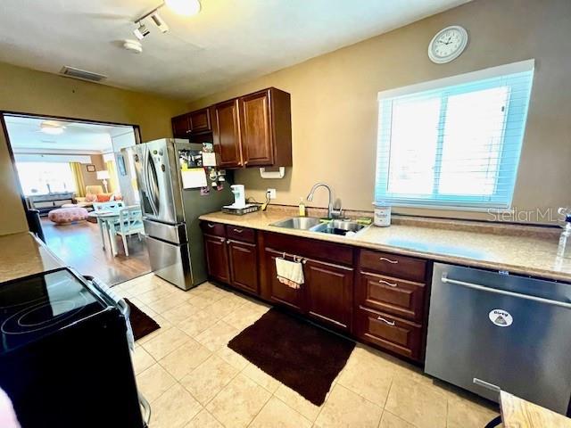 10633 LAKE VISTA DR, SEMINOLE, FL, 33772