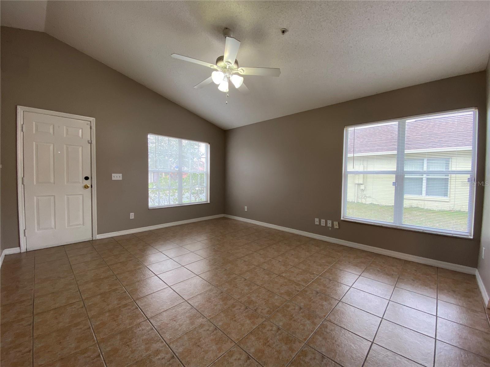 9675 HOLLYHILL DR, ORLANDO, FL, 32824