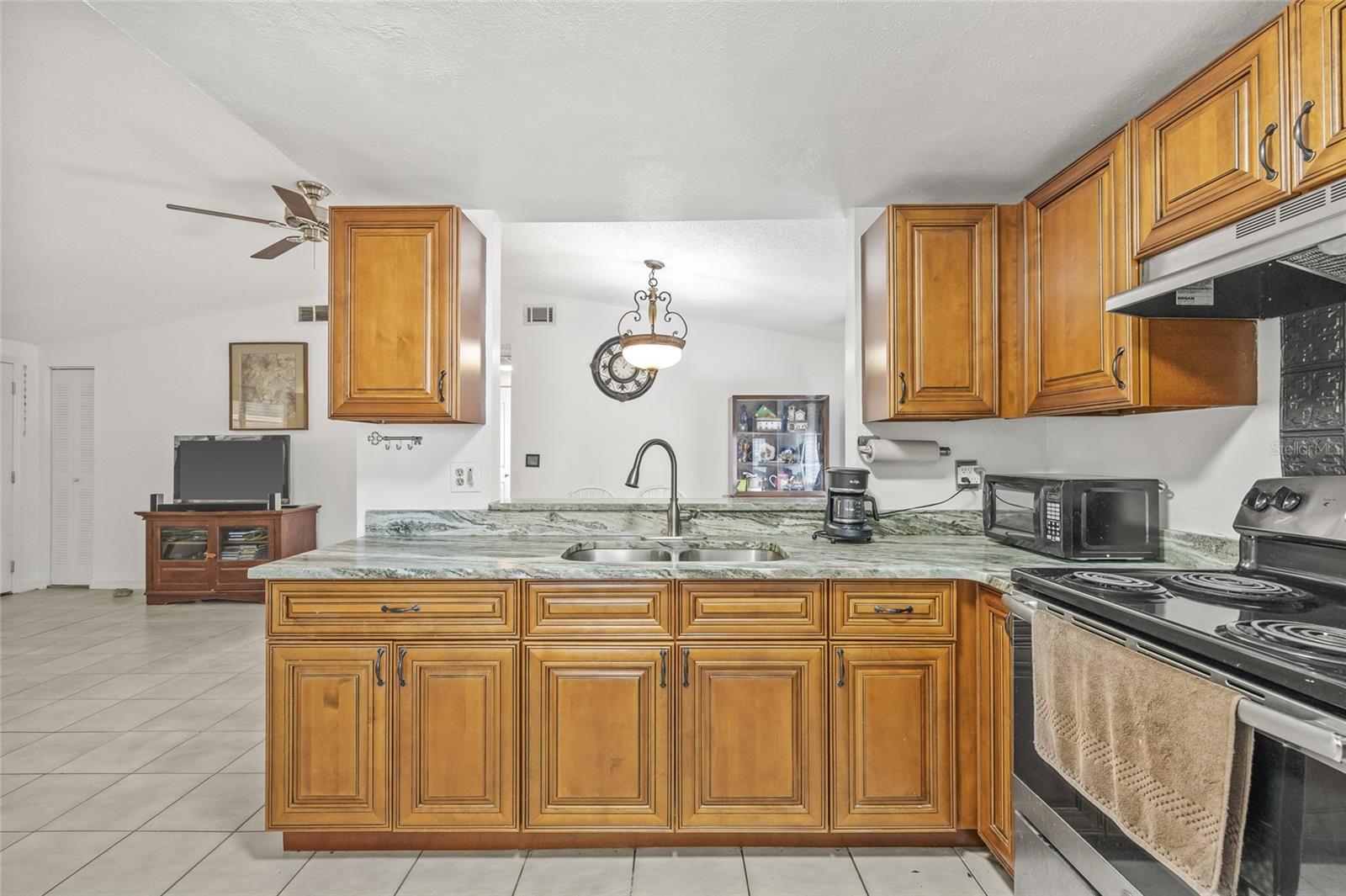 9112 SUFFIELD CT, TAMPA, FL, 33615