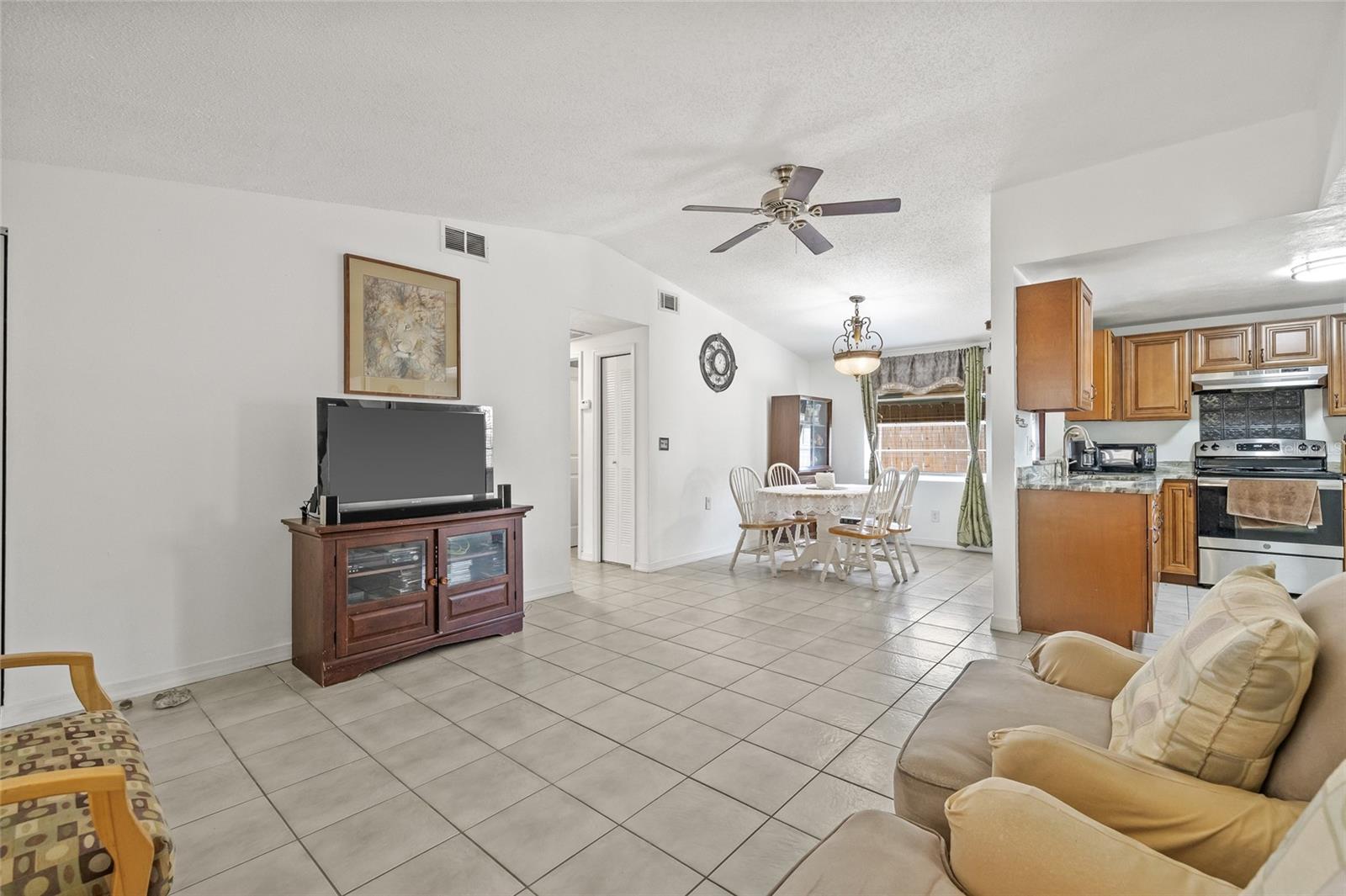 9112 SUFFIELD CT, TAMPA, FL, 33615